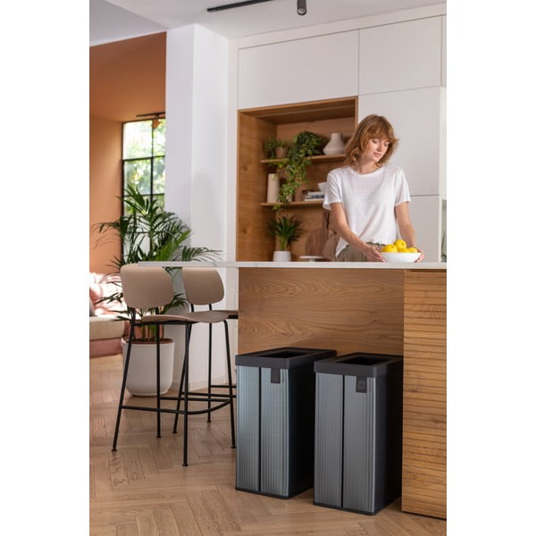 Iš perdirbto plastiko šiukšliadėžė mėlynos spalvos rūšiavimui 54 l Verto Recycle – Curver-image-1