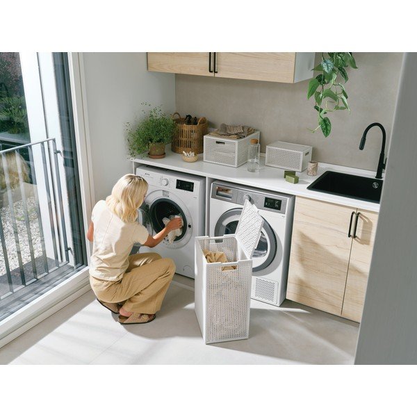 Kreminės spalvos iš perdirbto plastiko skalbinių krepšys 60 l Kaya – Curver-image-3