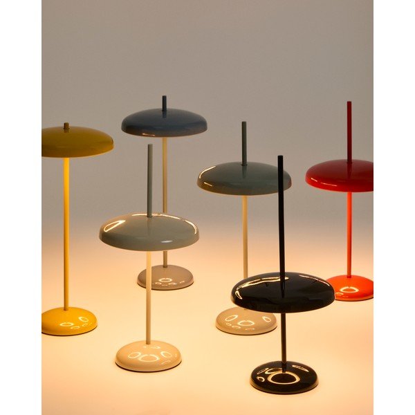 Šviesiai žalios spalvos stalinis šviestuvas LED su pritemdymo funkcija (aukštis 35 cm) su metaliniu gaubtu Porte – Kave Home-image-1