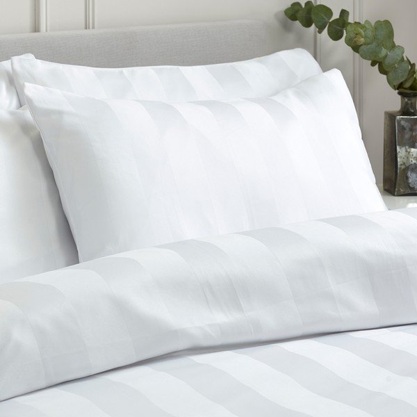 Baltos spalvos iš satino dvigulė patalynė 3 dalių 200x200 cm So Soft Satin Stripe – Catherine Lansfield-image-4