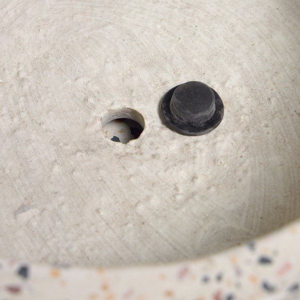 Baltas terakotos spalvos vazonas su dubeniu Kave Home Lelis, ⌀ 27 cm-image-2