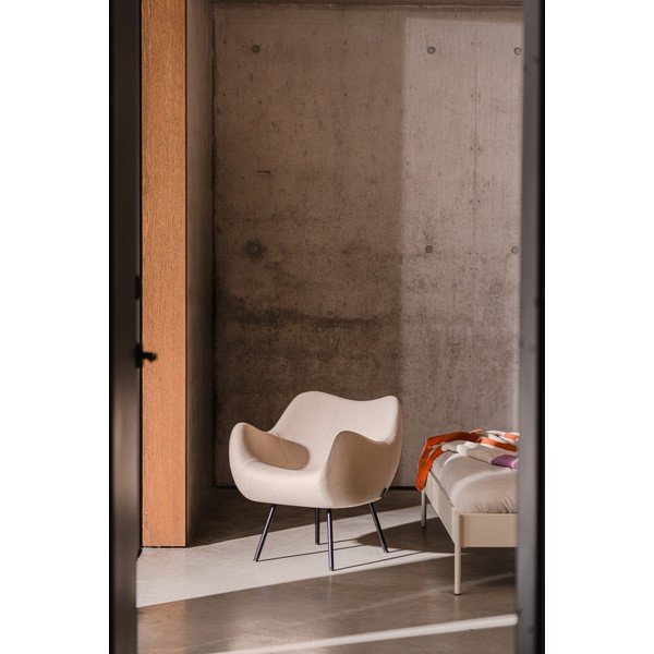 Smėlio spalvos krėslas iš vilnos RM58 – noo.ma-image-1