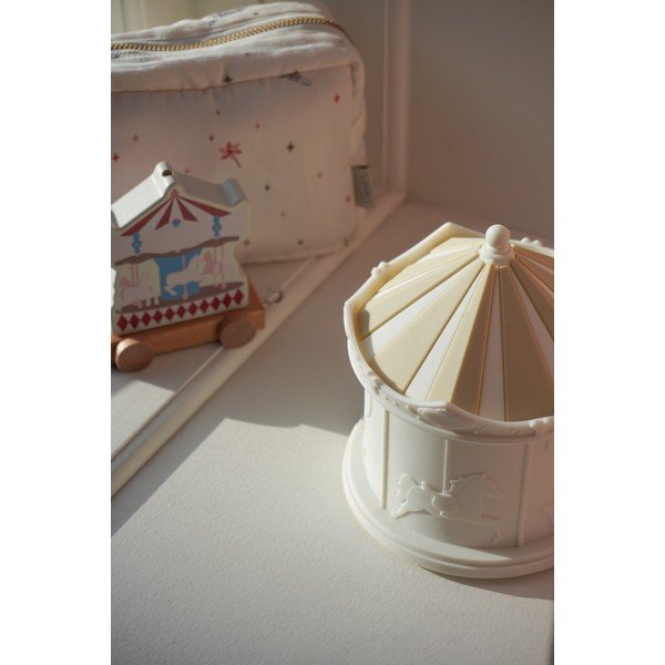 Dramblio kaulo spalvos vaikiška naktinė lemputė Carousel Off-White – Cam Cam Copenhagen-image-2