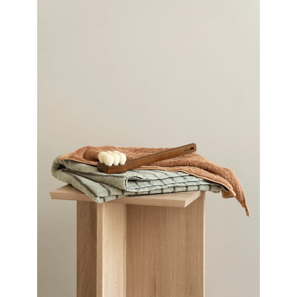 Iš ąžuolo masyvo šoninis stalas 35x35 cm Engawa – Blomus-image-1