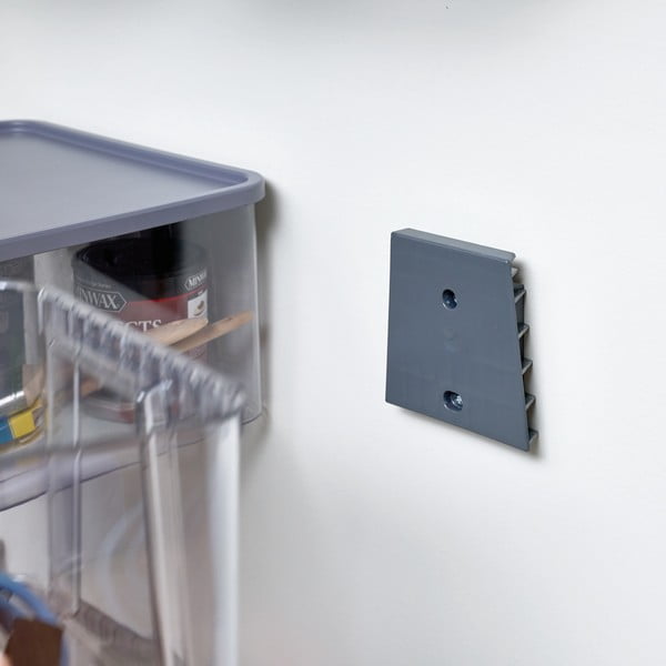 Prie sienos tvirtinama dėžutė iš perdirbto plastiko iD Wallspace - iDesign-image-1