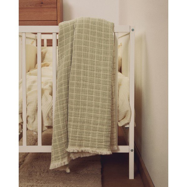 Šviesiai žalios spalvos iš žakardo vaikiškas pledas 130x170 cm Tivaro – Kave Home-image-1