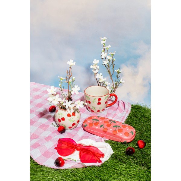 Smėlio spalvos iš keramikos puodelis 250 ml Cherries – Sass & Belle-image-2