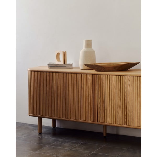 Natūralios spalvos šoninė spintelė iš uosio su stumdomomis durimis 180x75,5x40 cm Mailen – Kave Home-image-2