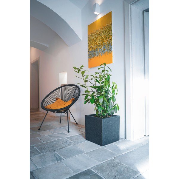 Iš perdirbto plastiko vazonas su savaiminio laistymo funkcija Cubico Stone – Flower Lover-image-1