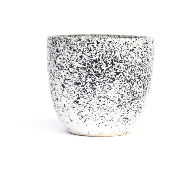 Baltos ir juodos spalvos akmens masės puodelis ÅOOMI Mess, 80 ml