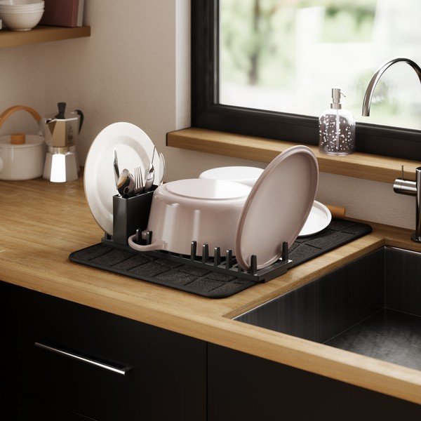 Matinės juodos spalvos iš plastiko indų džiovinimo padėkliukas 61x43 cm Udry – Umbra-image-2