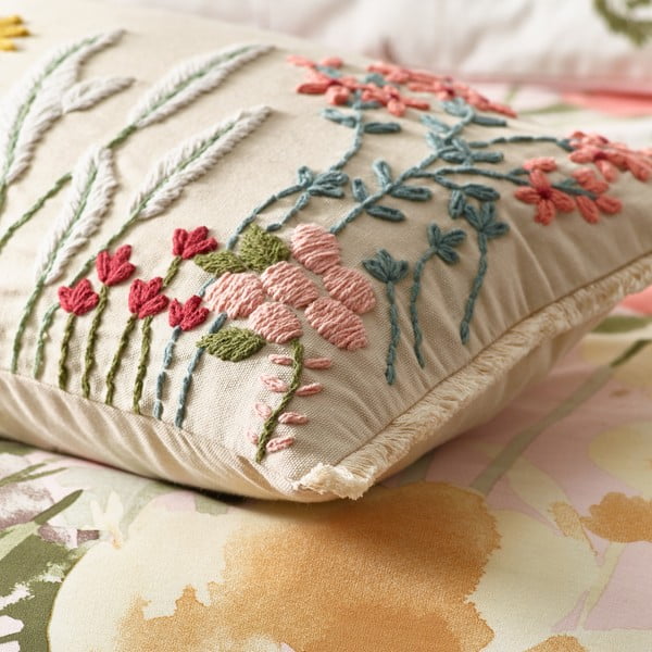 Iš medvilnės dekoratyvinė pagalvėlė 30x50 cm Countryside Floral – Catherine Lansfield-image-2