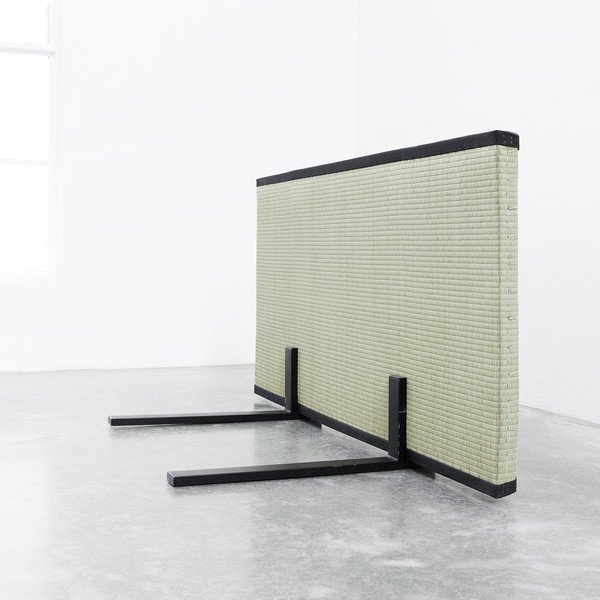 Lova / sofa "Sano", juoda, su juodomis pagalvėlėmis-image-3