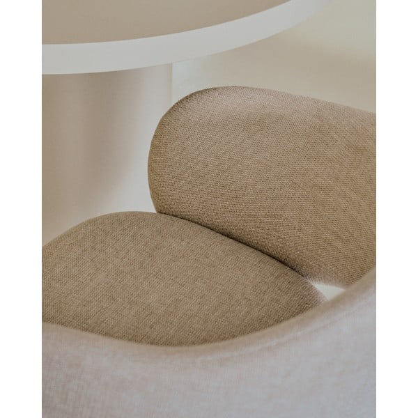 Kreminės spalvos iš audinio valgomojo kėdė Maina – Kave Home-image-3
