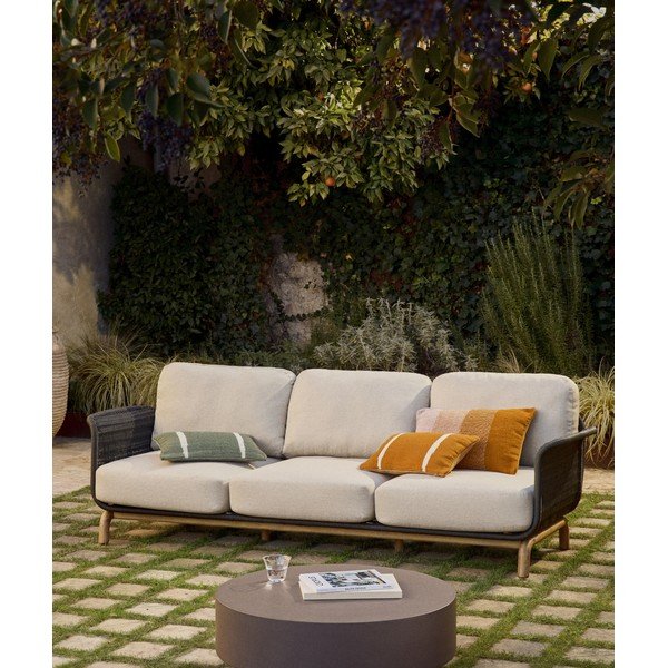 Pilkos spalvos/smėlio spalvos iš audinio sodo sofa Alipa – Kave Home-image-1
