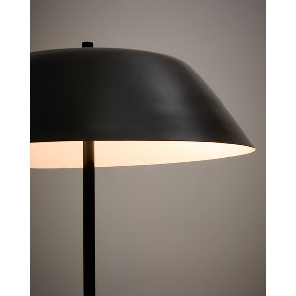 Juodos spalvos pastatomas šviestuvas (aukštis 153 cm) su metaliniu gaubtu Sayra – Kave Home-image-3