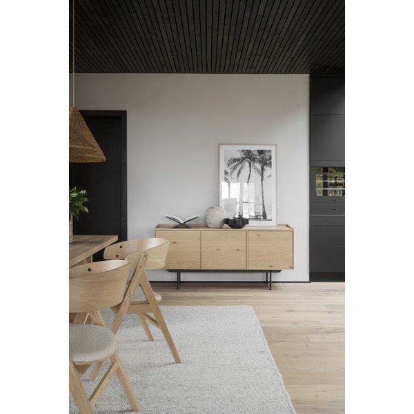 Žema natūralios spalvos ąžuolo komoda 160x74 cm Brewerton - Rowico-image-1