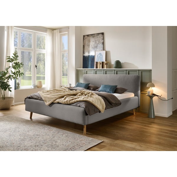 Dvigulė lova pilkos spalvos audiniu dengta su sandėliavimo vieta su lovos grotelėmis 160x200 cm Mattis – Meise Möbel-image-1