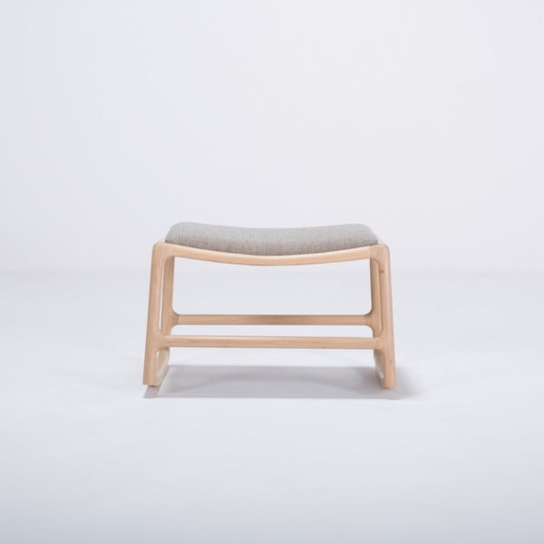 Ąžuolo medienos konstrukcijos ir pilkos tekstilės sėdynės otomanas Gazzda Dedo