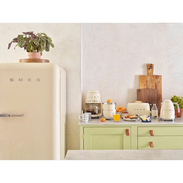 Kreminės spalvos virdulys SMEG 50's Retro Style-image-1