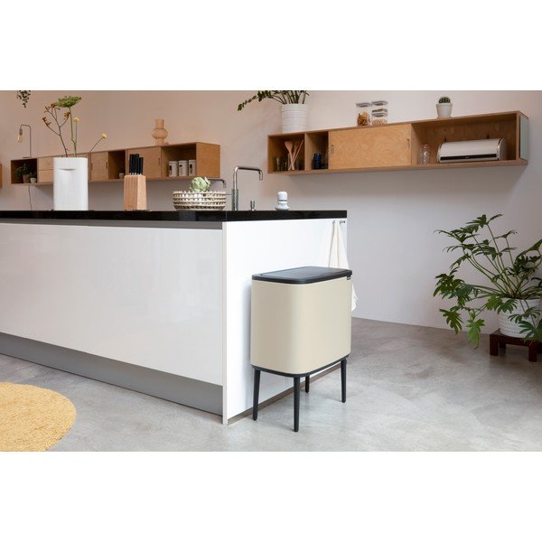 Iš plieno galima atidaryti palietus šiukšliadėžė smėlio spalvos 36 l Bo Touch Bin – Brabantia-image-1