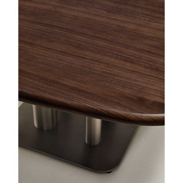 Valgomojo stalas iš riešutmedžio 121x121 cm Melvar – Kave Home-image-3