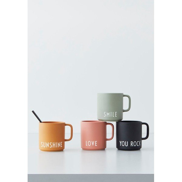 Žalias porcelianinis puodelis Design Letters Smile-image-3