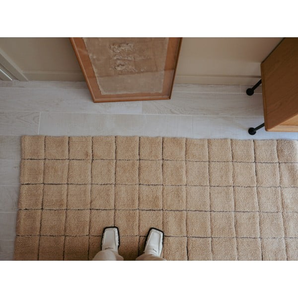 Rankų darbo gintarinės spalvos iš vilnos kilimas 80x230 cm Mosaic Amber – Lorena Canals-image-1