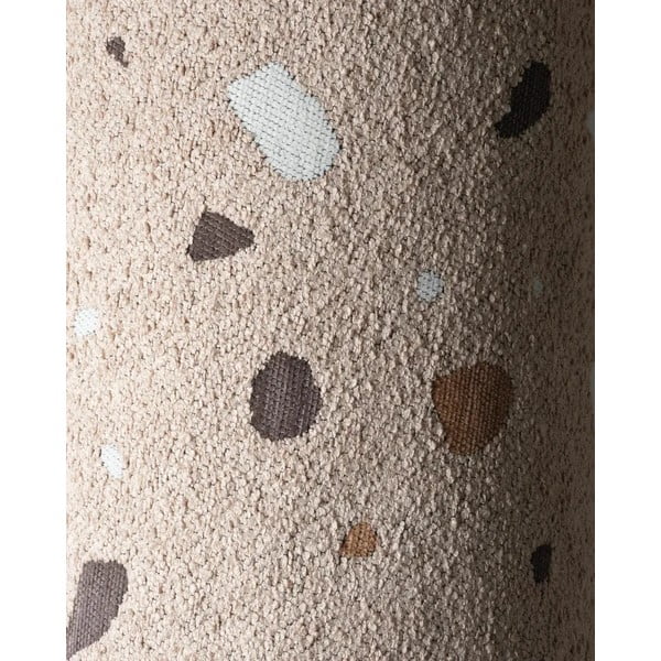 Šviesiai rudos spalvos iš boucle/iš šenilinio audinio vaikiška sofos pagalvėlė Terrazzo Bolster – Wigiwama-image-1