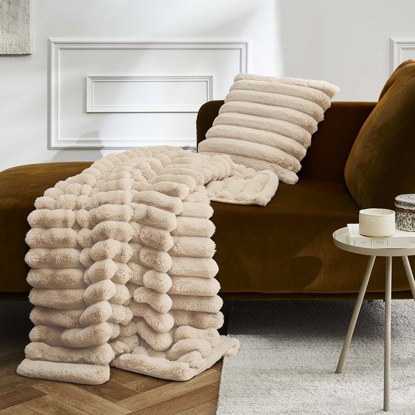 Smėlio spalvos iš mikropliušo antklodė ir pledas 180x220 cm Boudoir – douceur d'intérieur-image-2