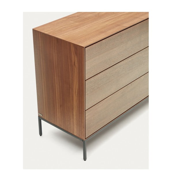 Žema šoninė spintelė natūralios spalvos iš riešutmedžio 110x75 cm Vedrana – Kave Home-image-4