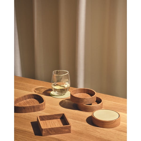 Dekoratyvinė natūralios spalvos iš medžio daiktadėžė 11x11x3 cm Square S – LIND DNA-image-1