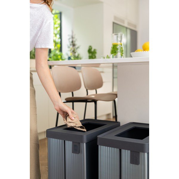 Iš perdirbto plastiko šiukšliadėžė pilkos spalvos rūšiavimui 54 l Verto Recycle – Curver-image-4