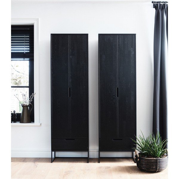 Juodos spalvos iš uosio masyvo spintelė 60x210x36 cm Silas – WOOOD-image-4