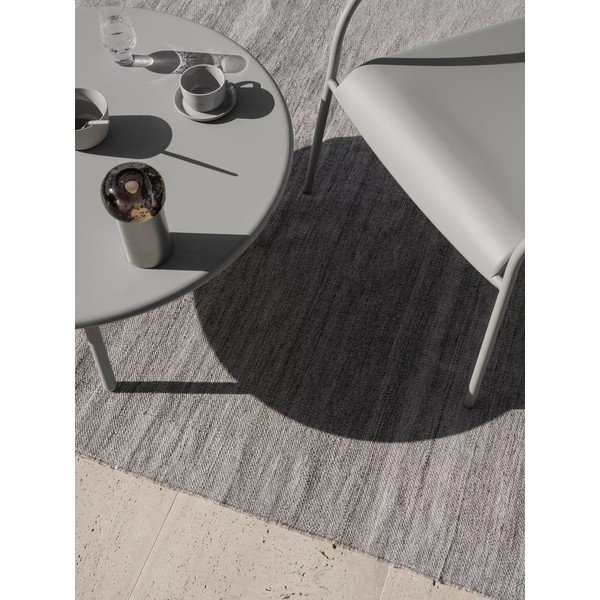 Lauko kilimas iš perdirbto pluošto pilkos spalvos 140x200 cm Kiva – Blomus-image-1