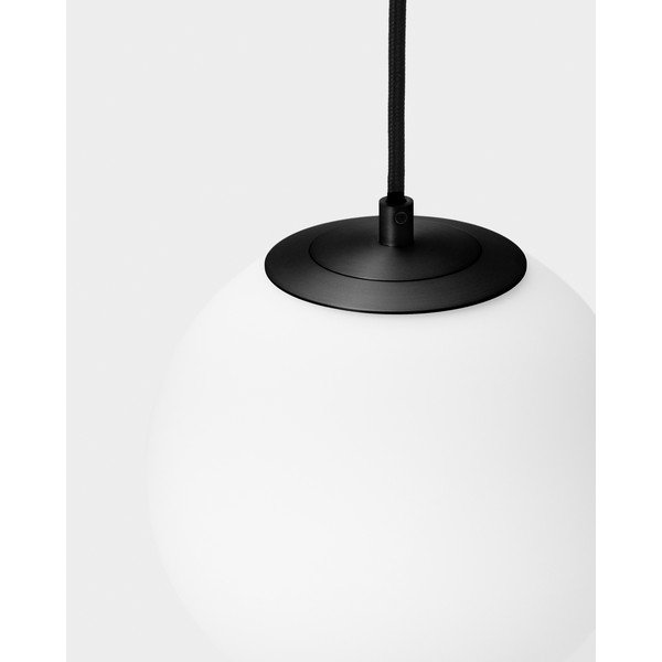 Baltos spalvos/juodos spalvos iš metalo kabantis šviestuvas ø 15 cm su stiklo gaubtu Brisia – Kave Home-image-2