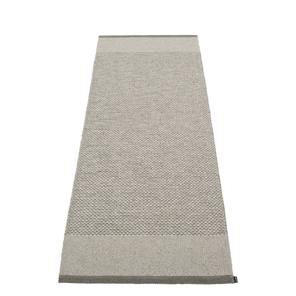 Pilkos spalvos lauko kilimas 70x200 cm Edit Warm Grey – Pappelina