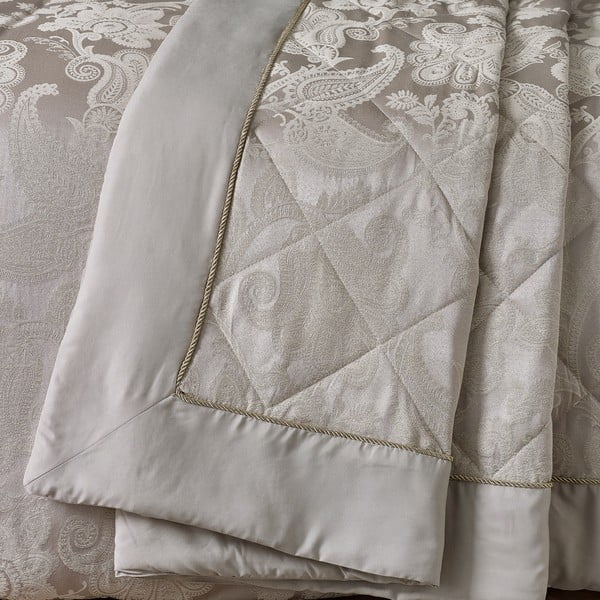 Smėlio spalvos iš žakardo dygsniuota lovatiesė 240x260 cm Opulent Jacquard – Catherine Lansfield-image-3
