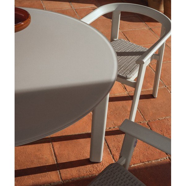 Apvalios formos sodo valgomojo stalas su stikliniu stalviršiu ø 120 cm Erice – Kave Home-image-2