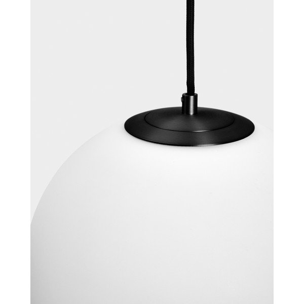 Baltos spalvos/juodos spalvos iš metalo kabantis šviestuvas ø 30 cm su stiklo gaubtu Brisia – Kave Home-image-2
