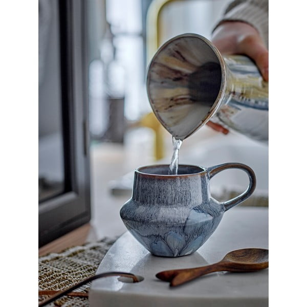 Šviesiai mėlynos spalvos iš akmens masės puodeliai 4 vnt. 300 ml Bessie – Bloomingville-image-3