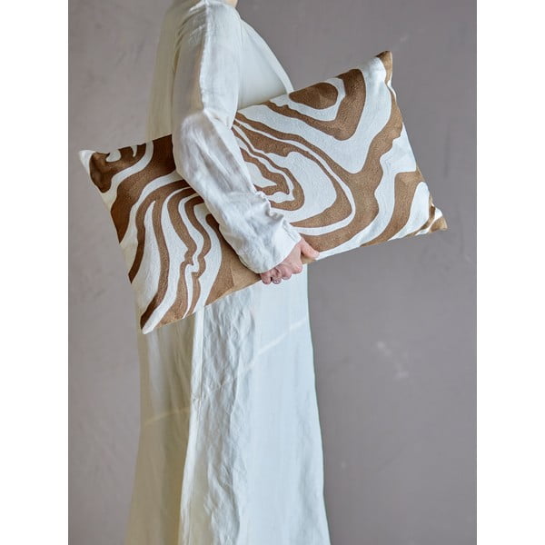 Iš medvilnės dekoratyvinė pagalvėlė 35x60 cm Aba – Bloomingville-image-3