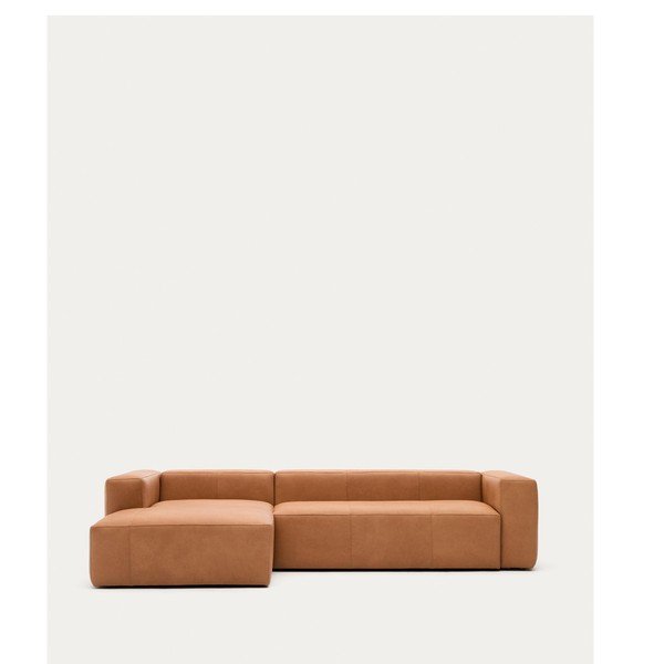 Rudos spalvos kampinė sofa iš odos (su kairiuoju kampu/su gultu) Blok – Kave Home