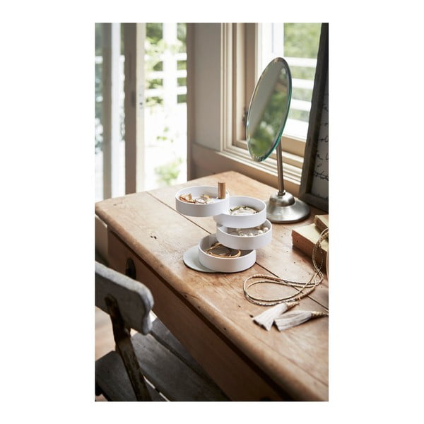 Balta papuošalų dėžutė su buko medienos detalėmis YAMAZAKI Tosca-image-2