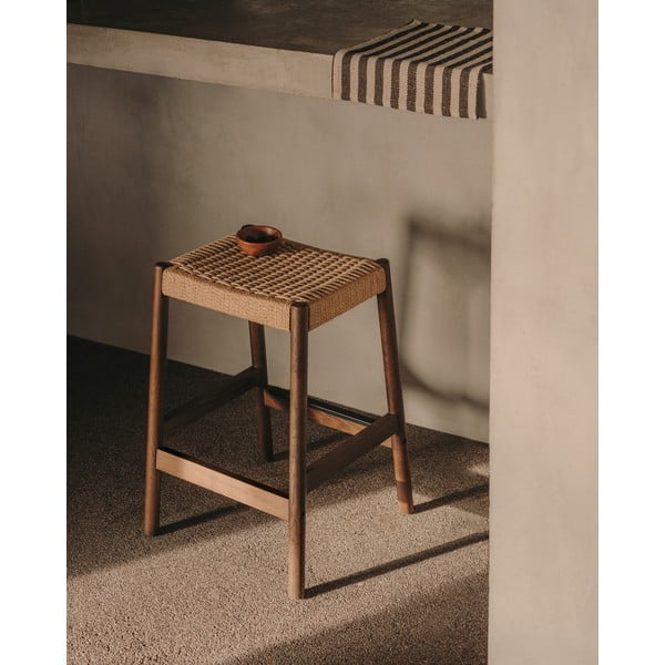 Rudos spalvos/natūralios spalvos iš ąžuolo masyvo baro kėdžių komplektas 2 vnt. (sėdynės aukštis 66 cm) Yalia – Kave Home-image-1