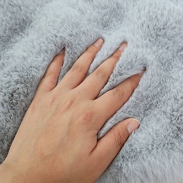 Skalbiamas apvalios formos kilimas šviesiai pilkos spalvos ø 120 cm Bubble Grey – Mila Home-image-1