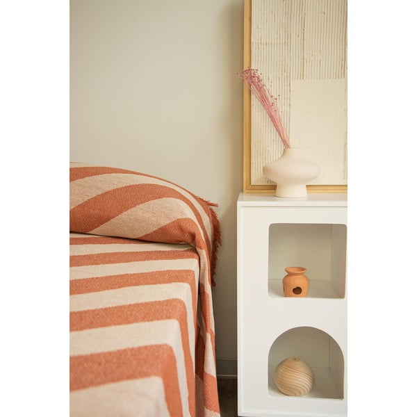 Lovatiesė raudonos plytų spalvos/smėlio spalvos dvigulei lovai 240x240 cm Terracota Lines – Really Nice Things