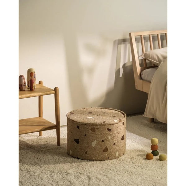 Šviesiai rudos spalvos iš boucle/iš šenilinio audinio vaikiškas pufas Terrazzo – Wigiwama-image-3