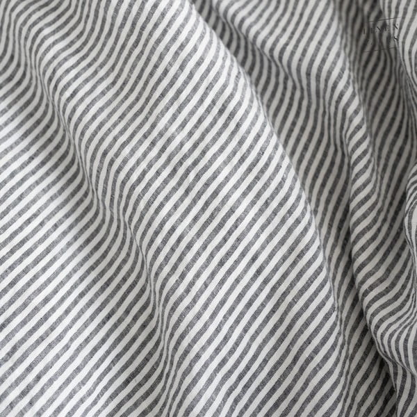 Iš lino viengulis antklodės užvalkalas baltos spalvos/juodos spalvos 140x200 cm Thin Black Stripes – Linen Tales-image-4