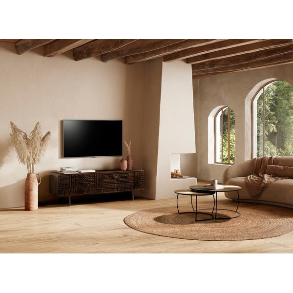 Tamsiai rudos spalvos iš mango masyvo TV spintelė 145x48x40 cm Kalai – MOME-image-1